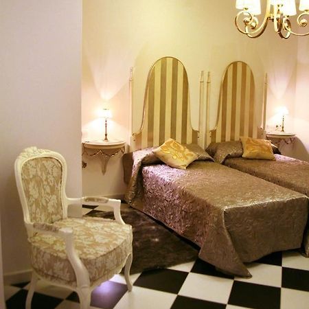 Hostal Meson Castilla 시구엔사 객실 사진