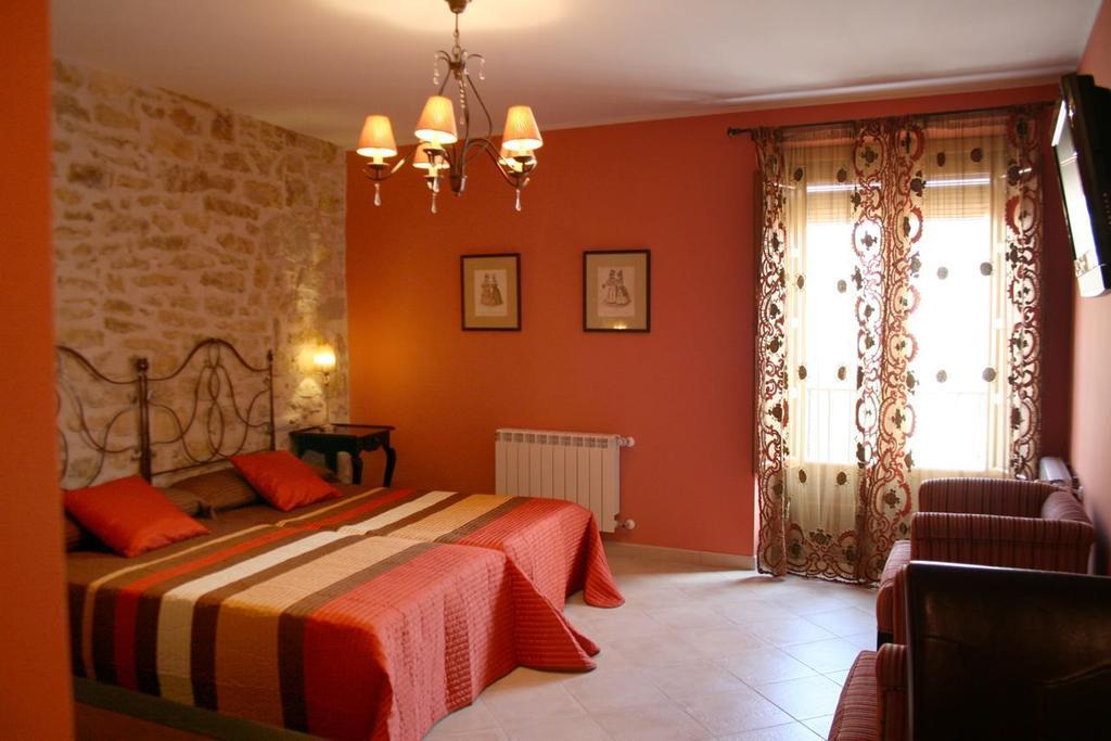 Hostal Meson Castilla 시구엔사 외부 사진